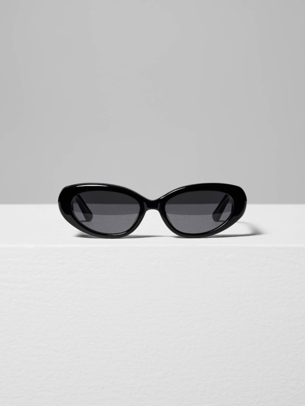 Brand New Aritzia x Thistles Sunglasses